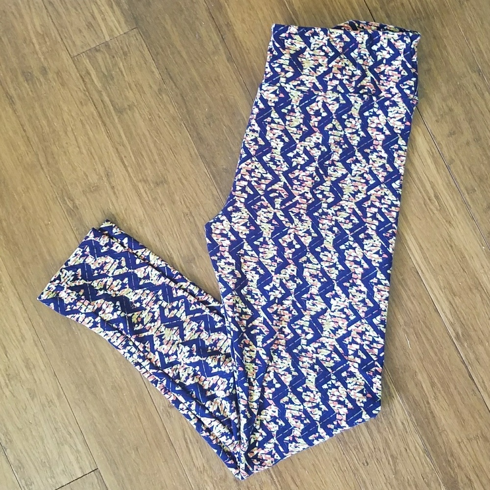 LulaRoe tall and curvy leggings